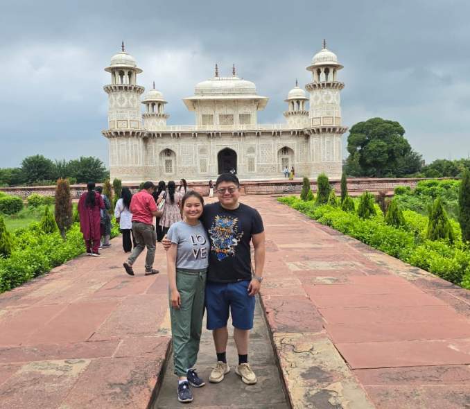 Agra Overnight Tour with Taj Mahal